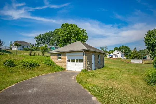 Agawam, MA 01001,48 Highland Ave