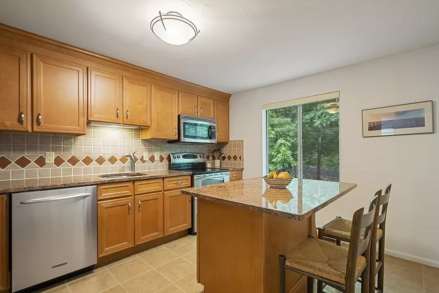 294 Swanson Rd #212, Boxborough, MA 01719