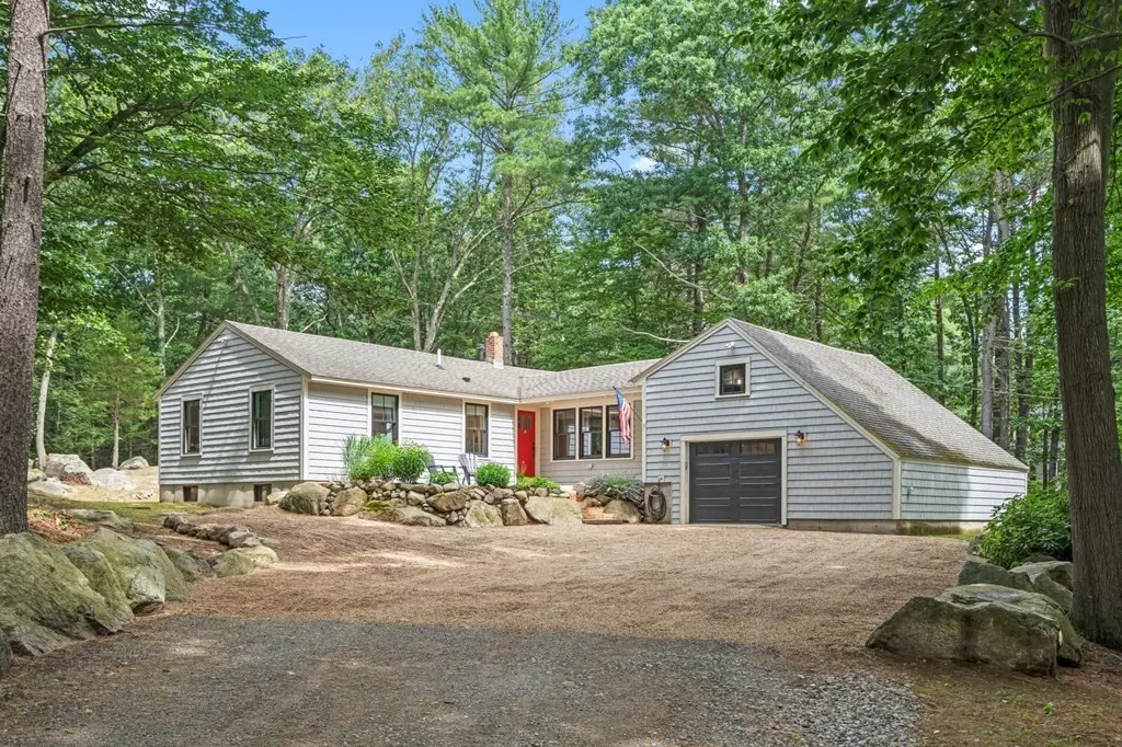 Hamilton, MA 01982,580 Essex St