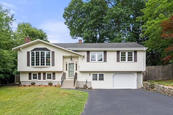 28 Ivy Lane, Milford, MA 01757