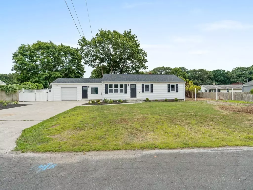 Seekonk, MA 02771,48 Holly Drive