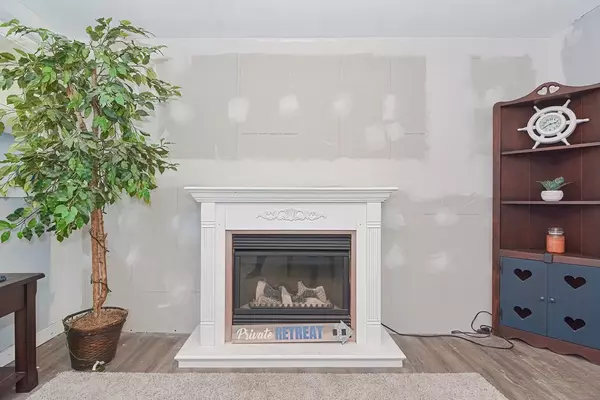 Wareham, MA 02571,7 Parker Drive