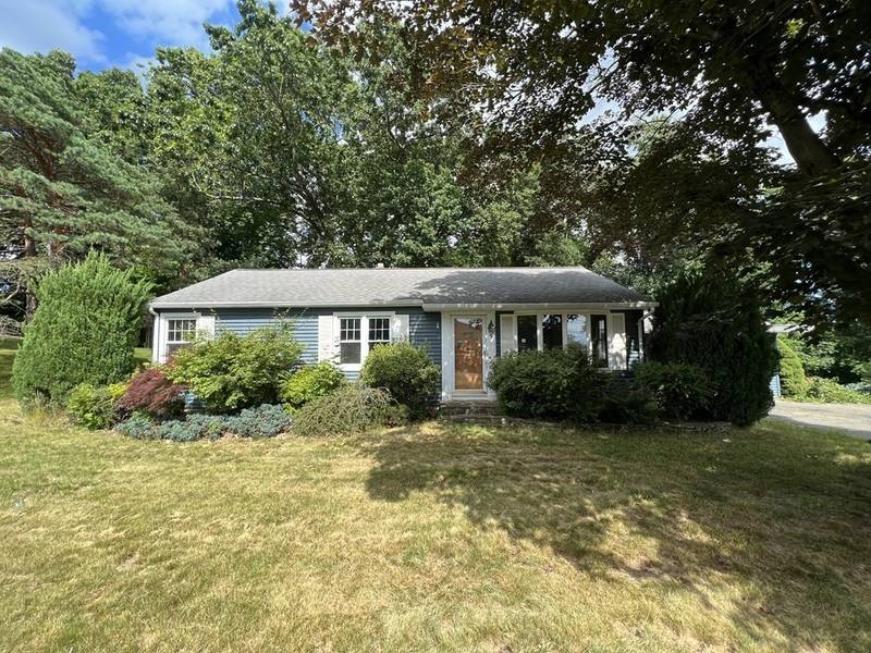 9 Redin Dr, East Longmeadow, MA 01028