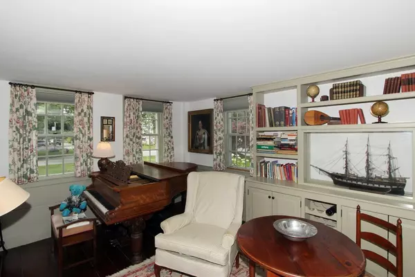 Chatham, MA 02633,244 Barcliff Ave