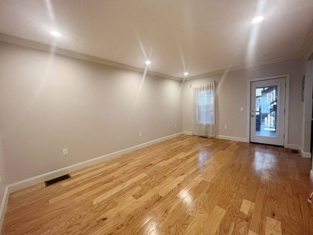 Boston, MA 02128,36 Morris Street #1