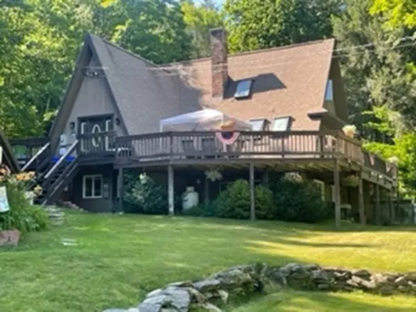 Middlefield, MA 01243,143 E River Rd