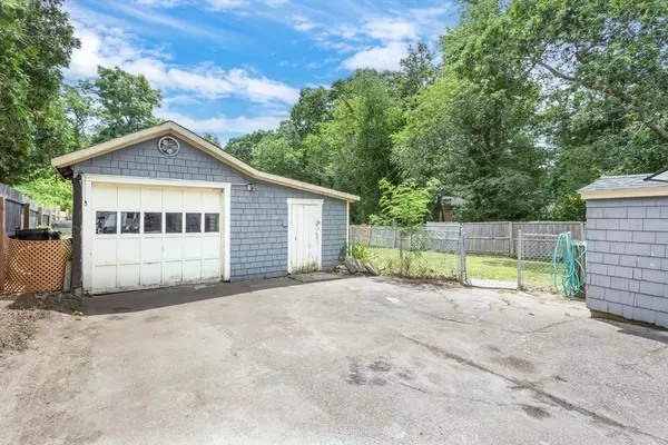 Wareham, MA 02571,20 Fearing Hill Rd