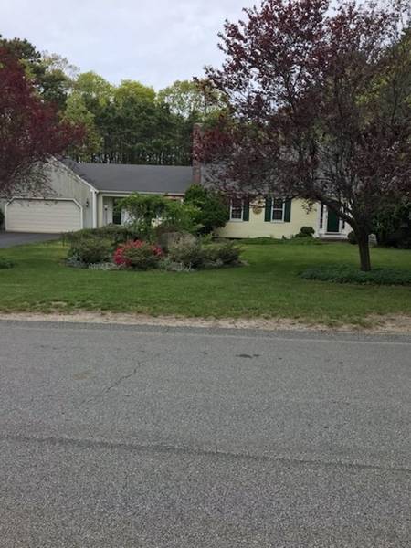 122 Oakmont Rd, Barnstable, MA 02675