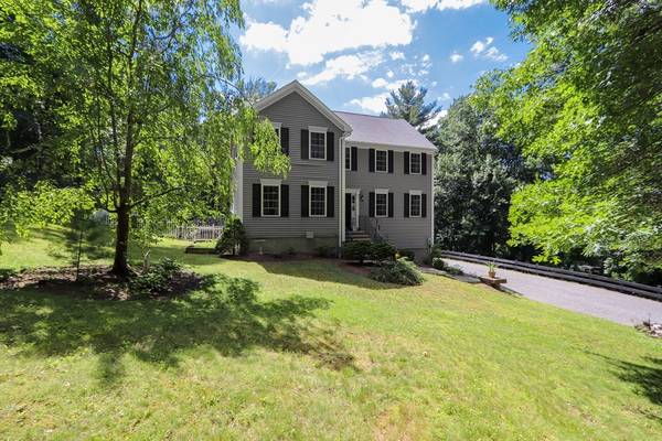 16 Old Boston Rd, Sutton, MA 01590