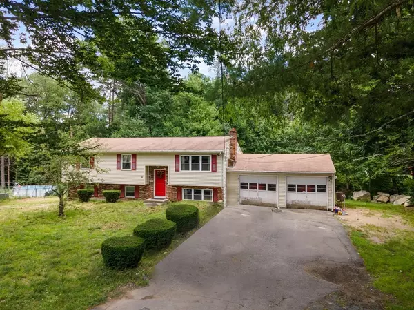 Holbrook, MA 02343,36 Kalmia Rd