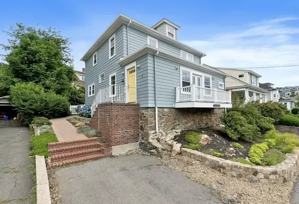 Swampscott, MA 01907,11 Bay View Dr