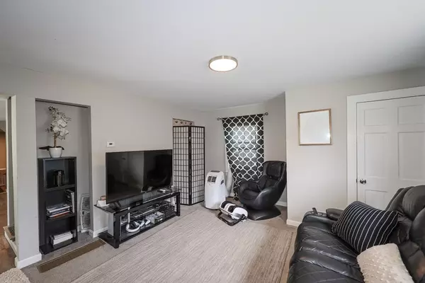 Nashua, NH 03060,5 Middle St