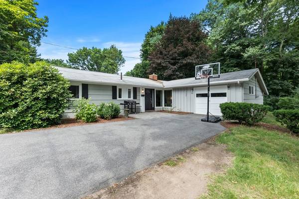 53 Downing Rd, Peabody, MA 01960