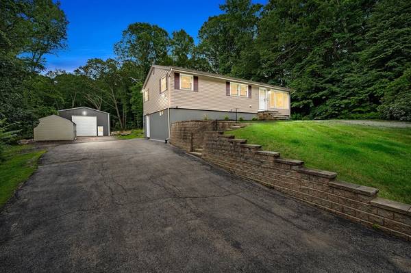 211 Boston Rd, Sutton, MA 01590