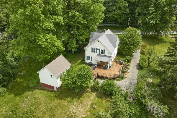 29 Walnut St, Montague, MA 01376