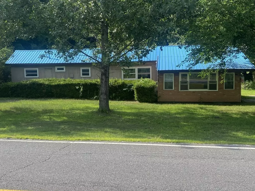 Huntington, MA 01050,15 Old Chester Rd