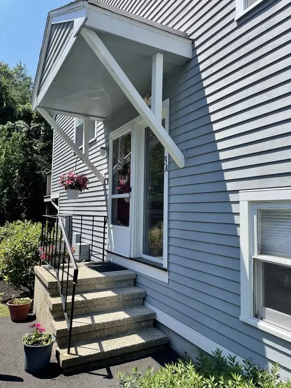 Salem, MA 01970,3A Griswold Drive #3A