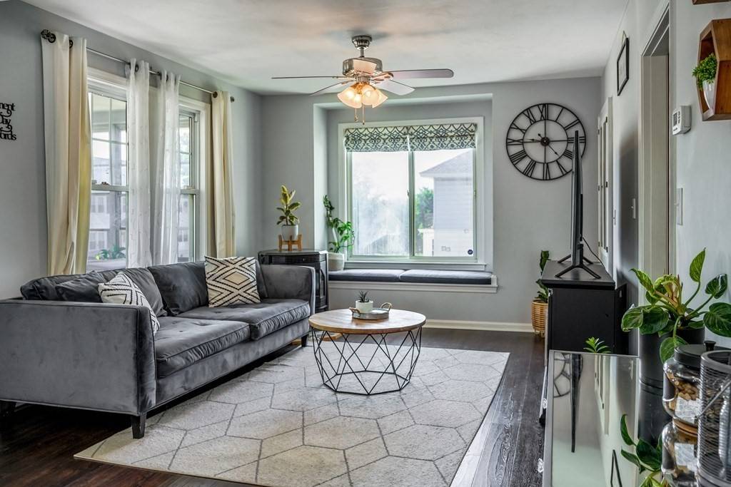 196 Delmont, Worcester, MA 01604
