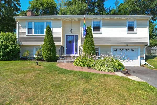 2 Edgewood Rd, Milford, MA 01757