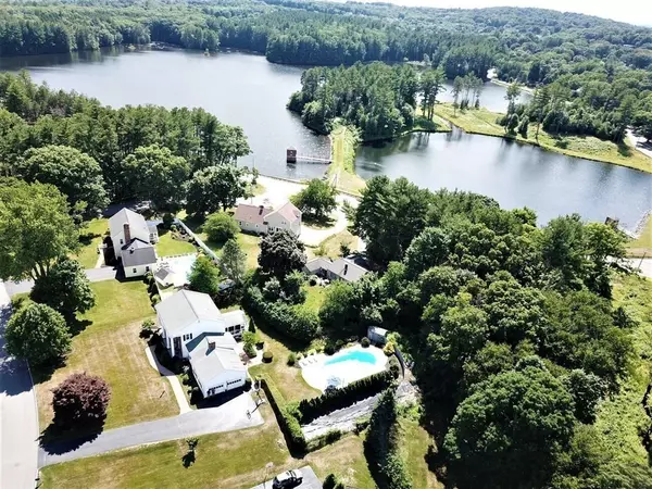 Westborough, MA 01581,4 Crownridge Rd