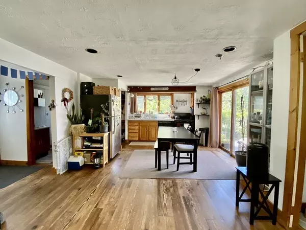 Wellfleet, MA 02667,75 Summit St