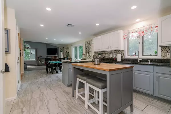 Kingston, NH 03848,12 Pillsbury Pasture Rd