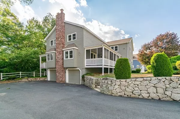 4 Carnation Circle #B, Reading, MA 01867