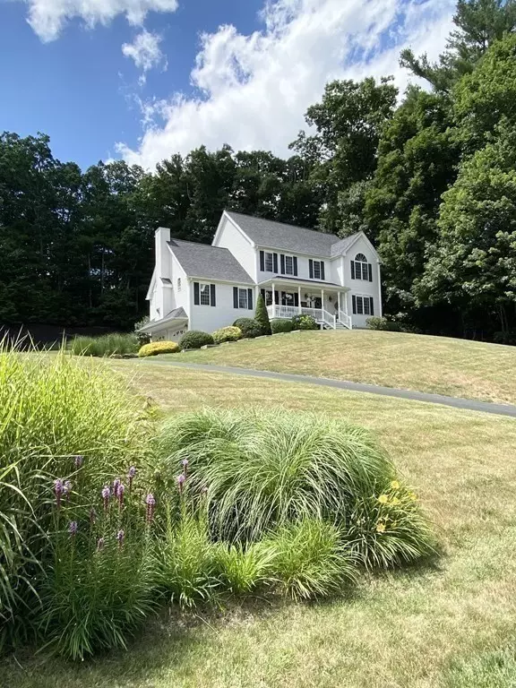 2 Tannery Road,  Sturbridge,  MA 01518