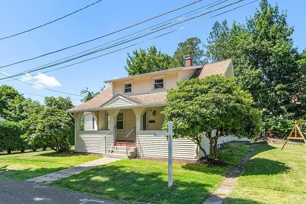 12 Chase Ter, Shrewsbury, MA 01545