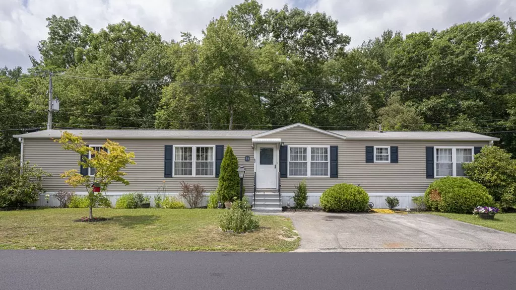 34 Tucker Terrace, Raynham, MA 02767