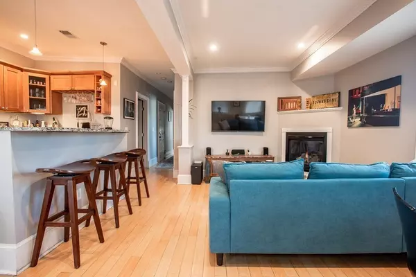 Boston, MA 02122,26 Beach St #2