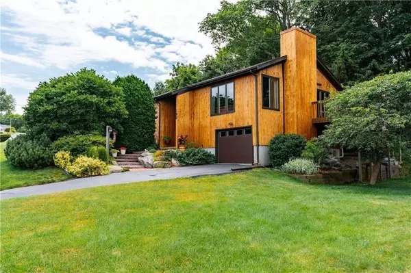 195 Colonial, Tiverton, RI 02878