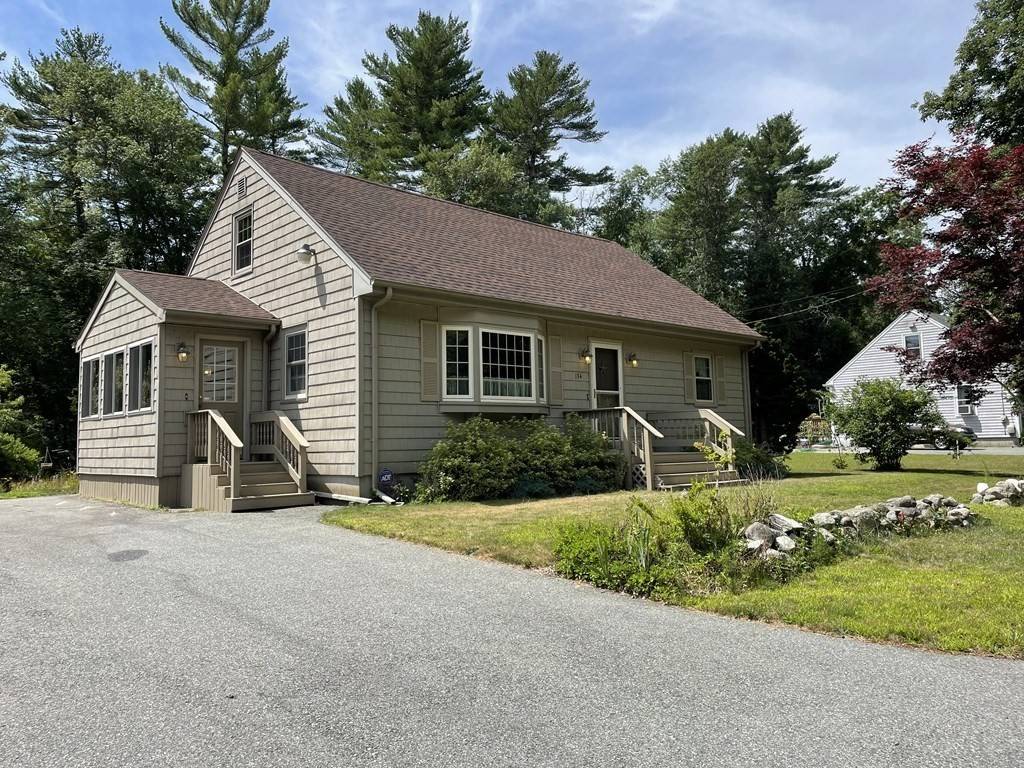 134 Peckham Rd, Acushnet, MA 02743