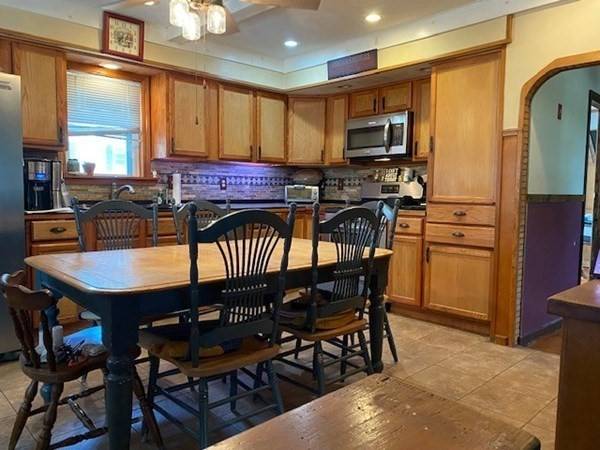 North Attleboro, MA 02760,76 Barrows Street