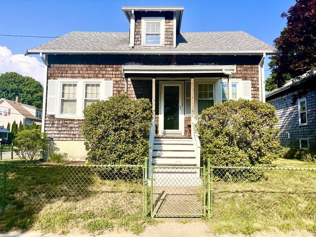 7 Pleasant St, Fairhaven, MA 02719