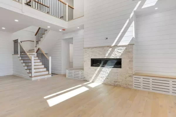 Barnstable, MA 02632,72 Five Corners Rd