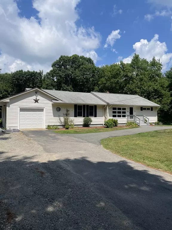 Raynham, MA 02767,516 Hill St