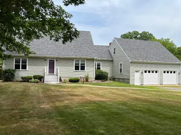 80 Freetown St, Lakeville, MA 02347