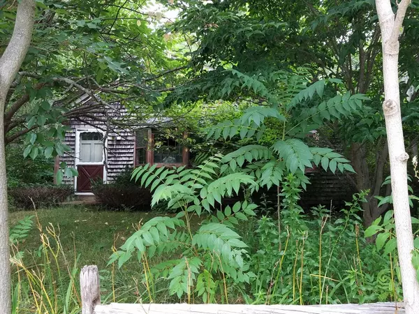 Halifax, MA 02338,244 Thompson St