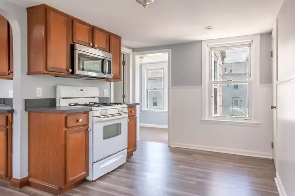 Quincy, MA 02169,21-21R Newcomb St