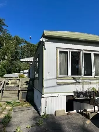 300 Nathan Ellis Highway #11, Mashpee, MA 02649