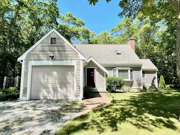 261 Oak Neck Rd, Barnstable, MA 02601