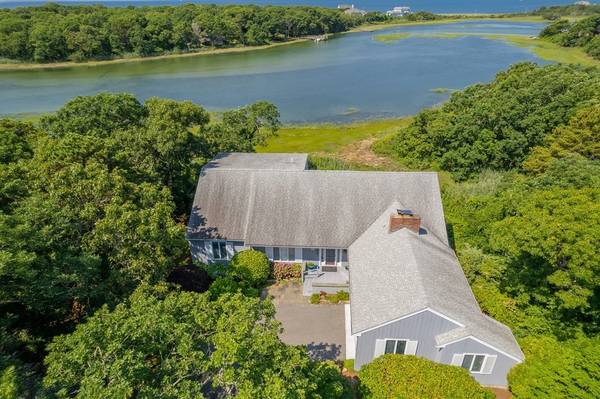 160 Alder Lane,  Falmouth,  MA 02556