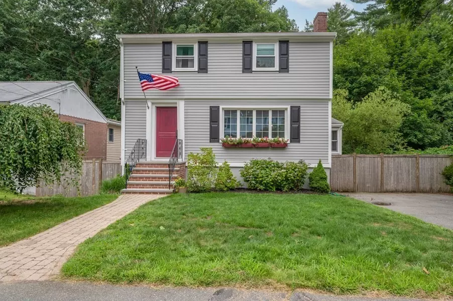 3 Emerald St, Quincy, MA 02169