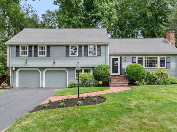 20 Mayflower Rd, Winchester, MA 01890