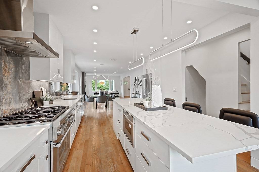 66 Harvard Street #66, Newton, MA 02460