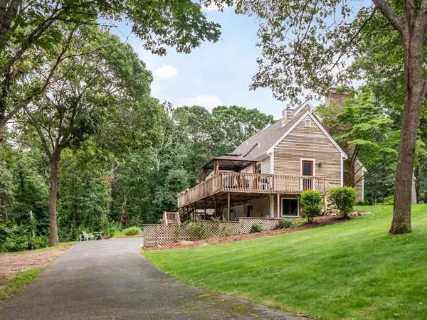 Sandwich, MA 02537,2 Hoxie Hollow