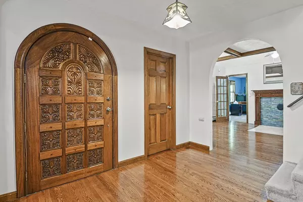 Sutton, MA 01590,363 West Sutton Road