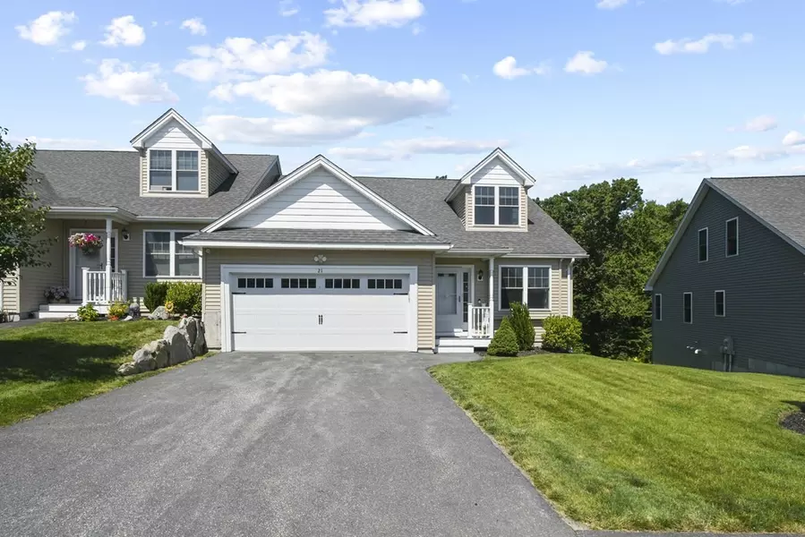 21 Stratford Village Drive #21, Millbury, MA 01527