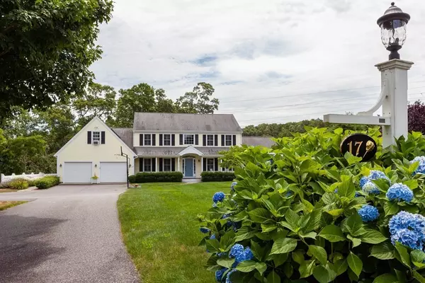 Brewster, MA 02631,17 Labrador Ln